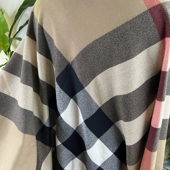 Burberry Square Scarf. - Picture 3 of 14